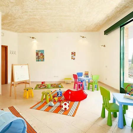 In Cecina Mare With Outdoor Pool Apartment Marina di Cecina